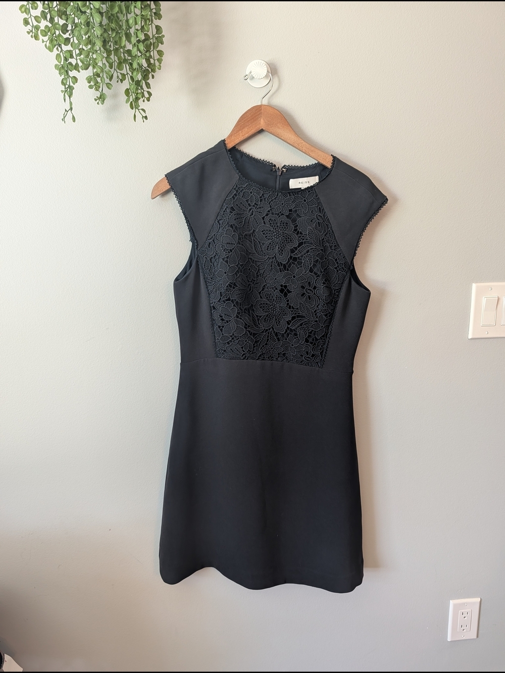 Reiss Black Lace-Panel Cap-Sleeve Mini Dress Sz 12